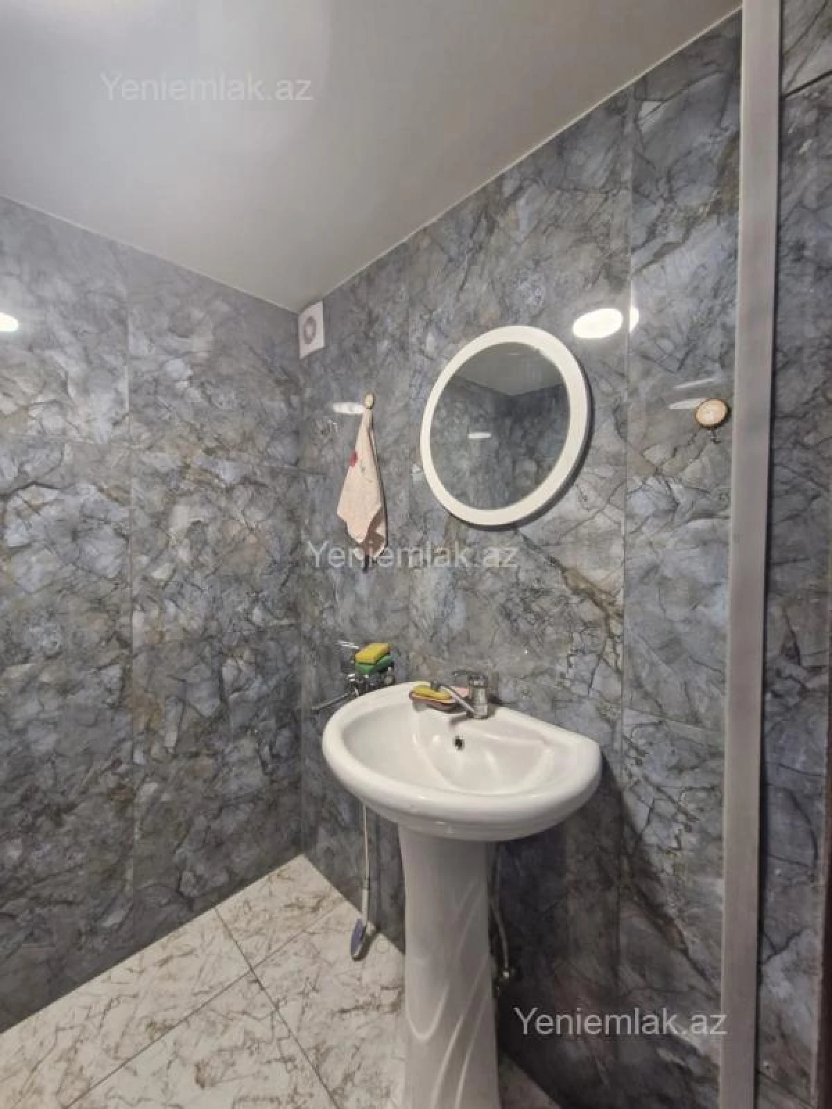Satılır 4 otaqlı obyekt 74 m²