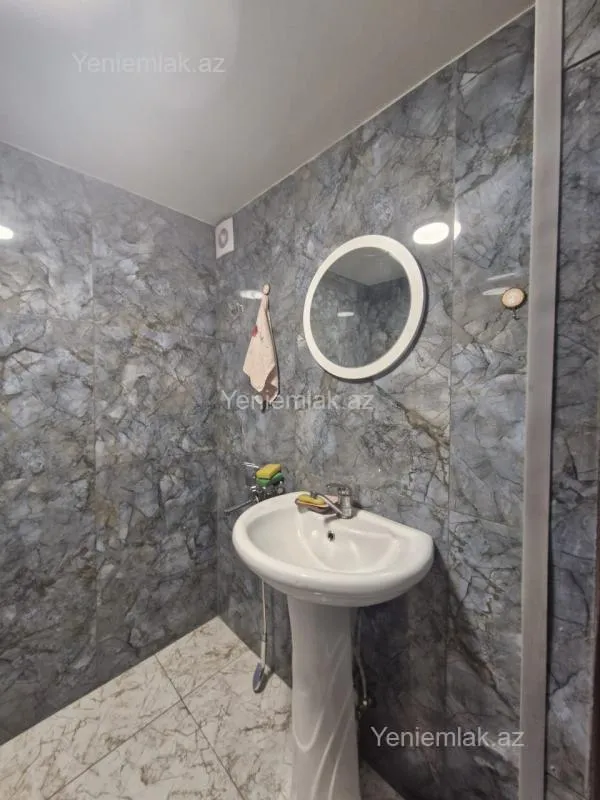 Satılır 4 otaqlı obyekt 74 m²