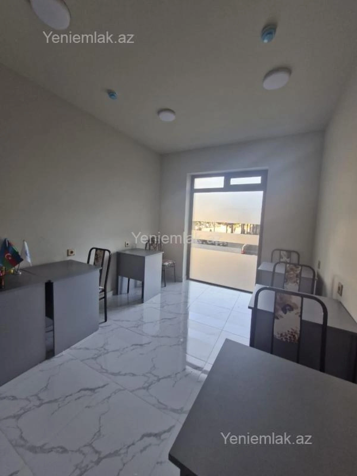 Satılır 4 otaqlı obyekt 74 m²