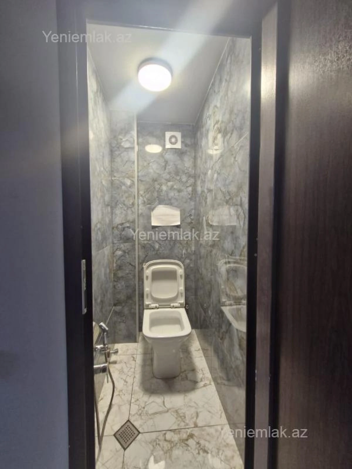 Satılır 4 otaqlı obyekt 74 m²