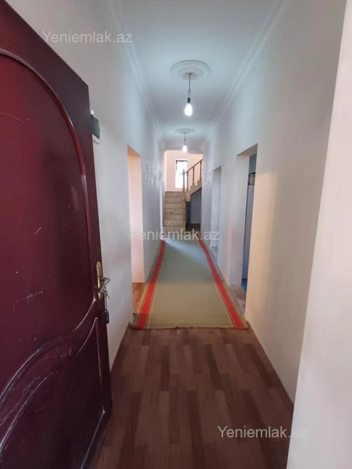 Satılır 5 otaqlı həyət evi 200 m²