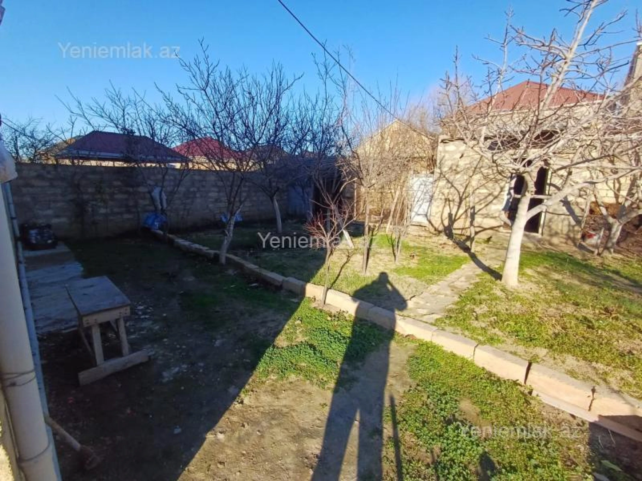 Satılır 5 otaqlı həyət evi 200 m²