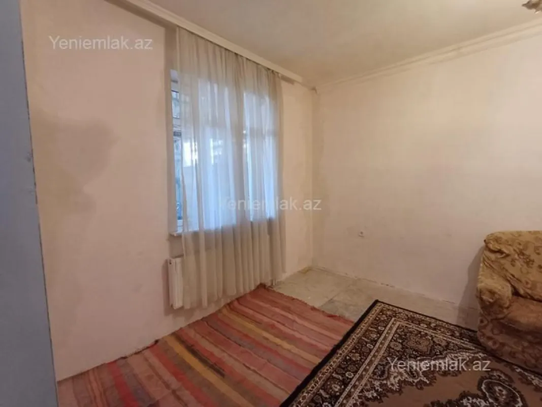 Satılır 5 otaqlı həyət evi 200 m²