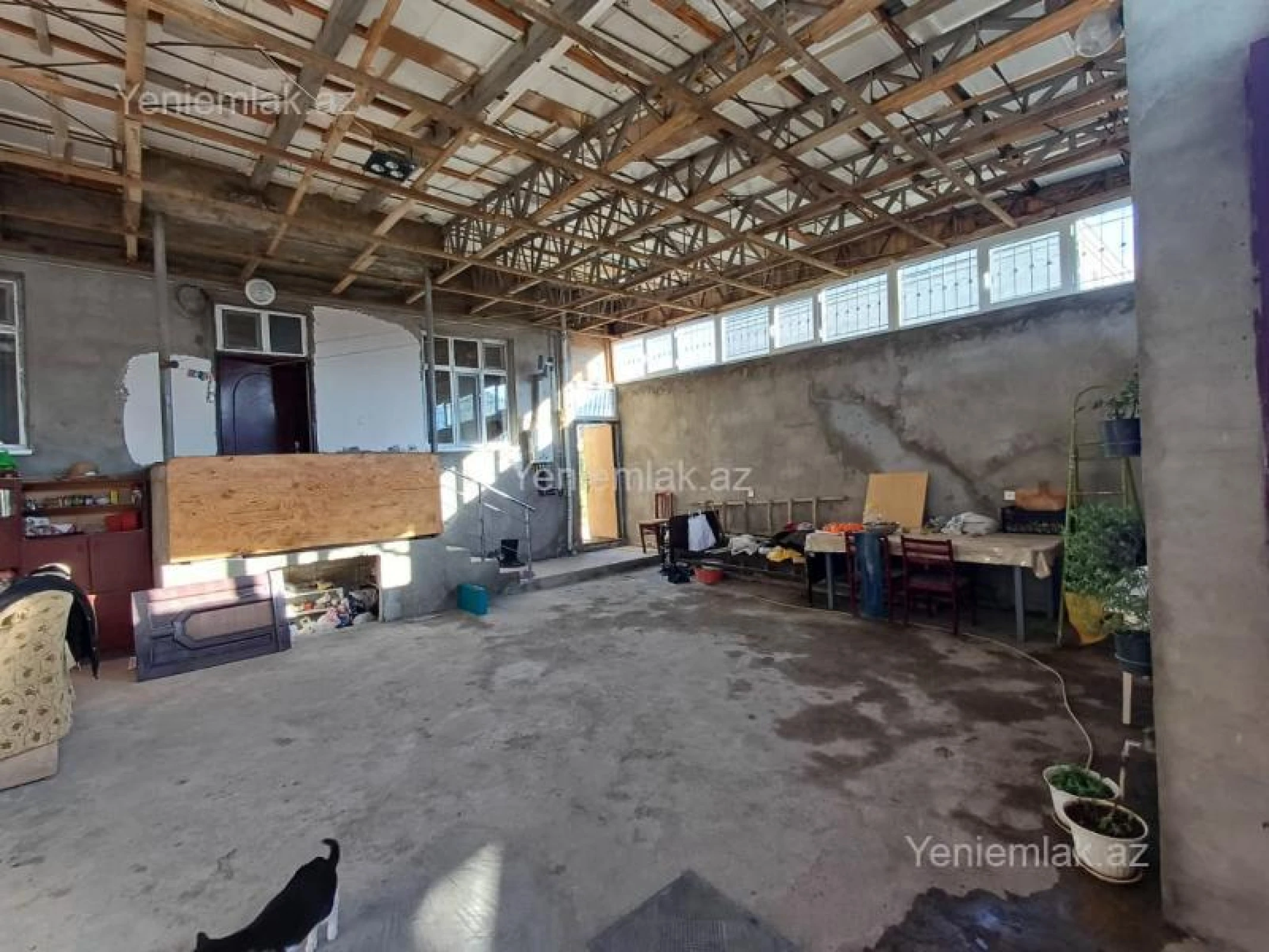 Satılır 5 otaqlı həyət evi 200 m²