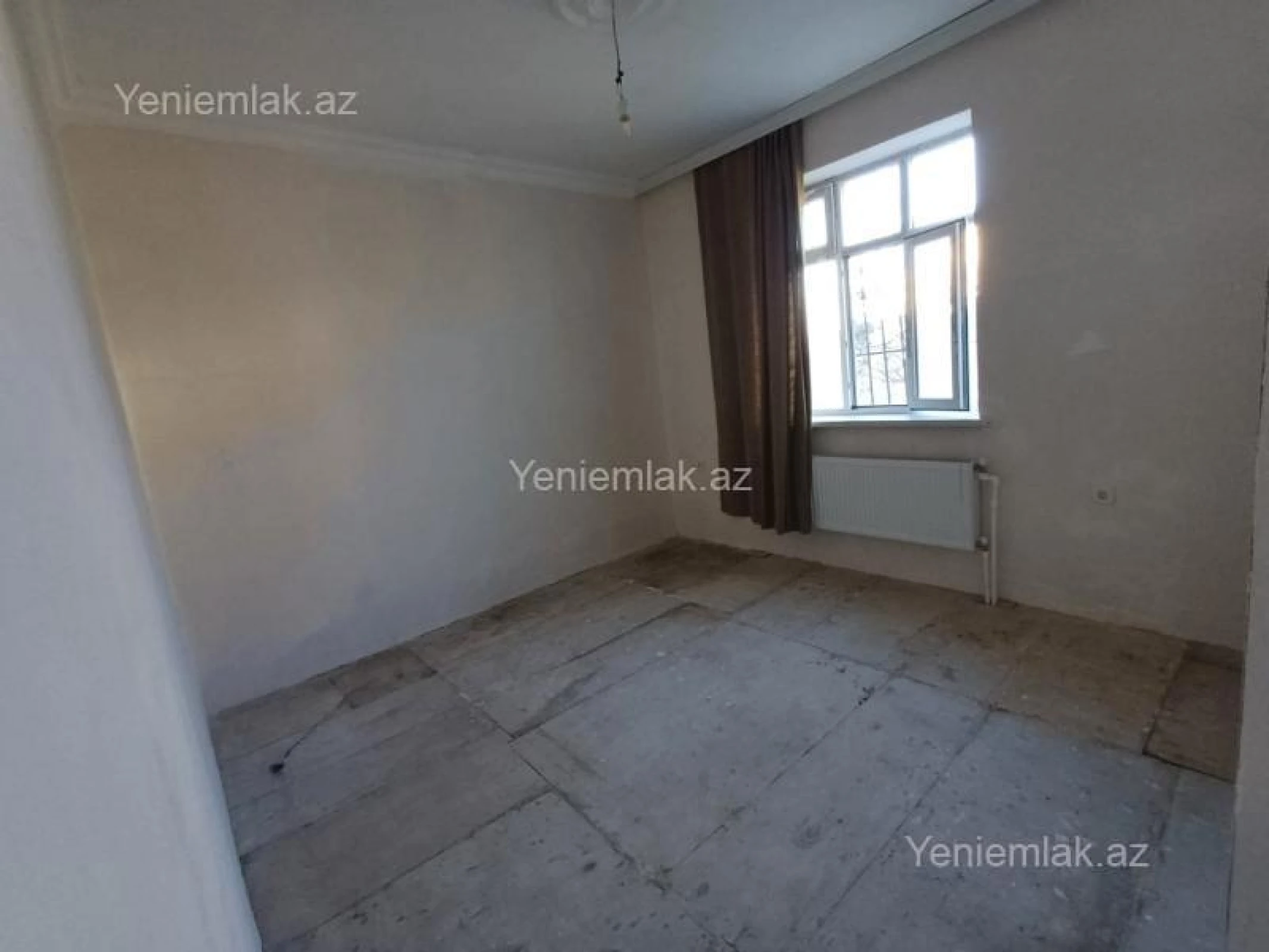 Satılır 5 otaqlı həyət evi 200 m²
