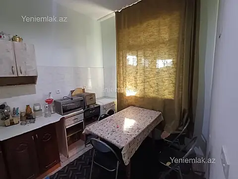 Satılır 5 otaqlı həyət evi 200 m²