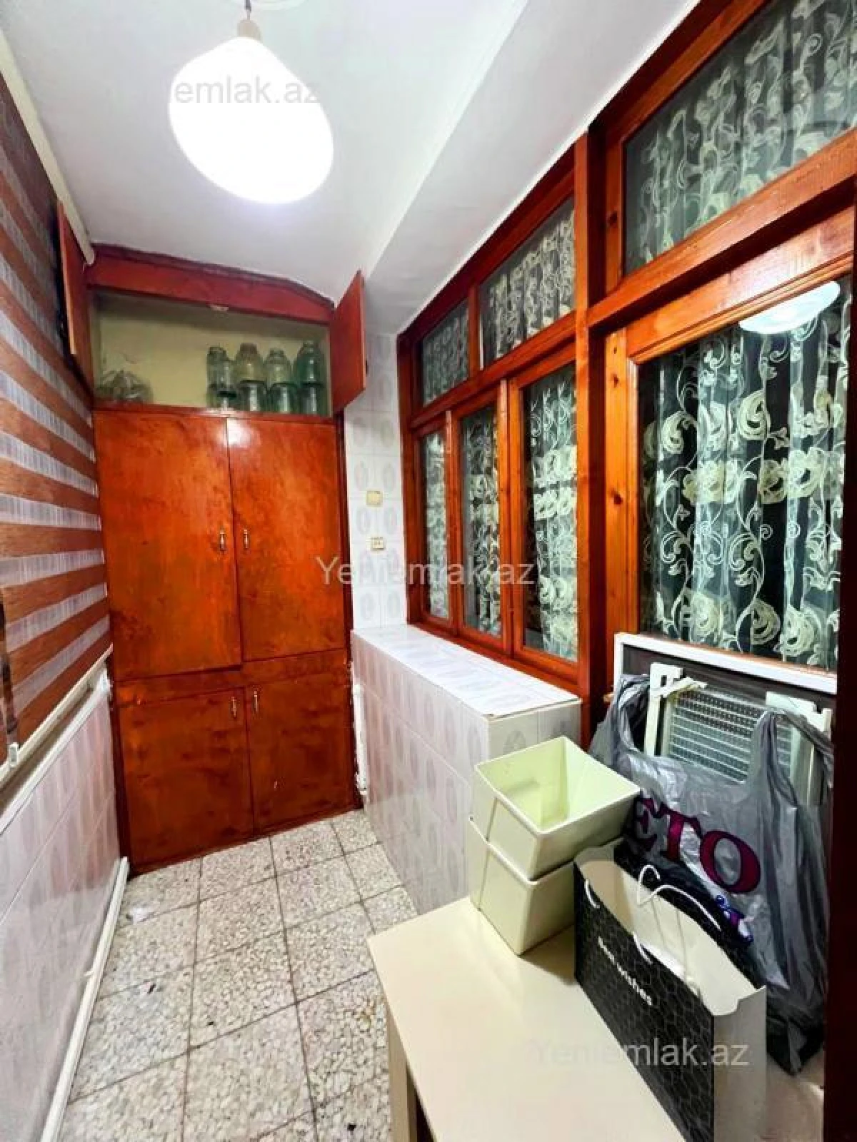 Satılır 5 otaqlı köhnə tikili 130 m²