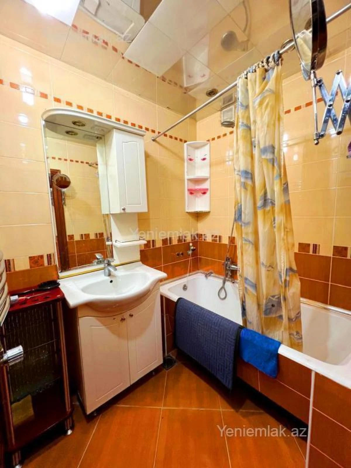 Satılır 5 otaqlı köhnə tikili 130 m²