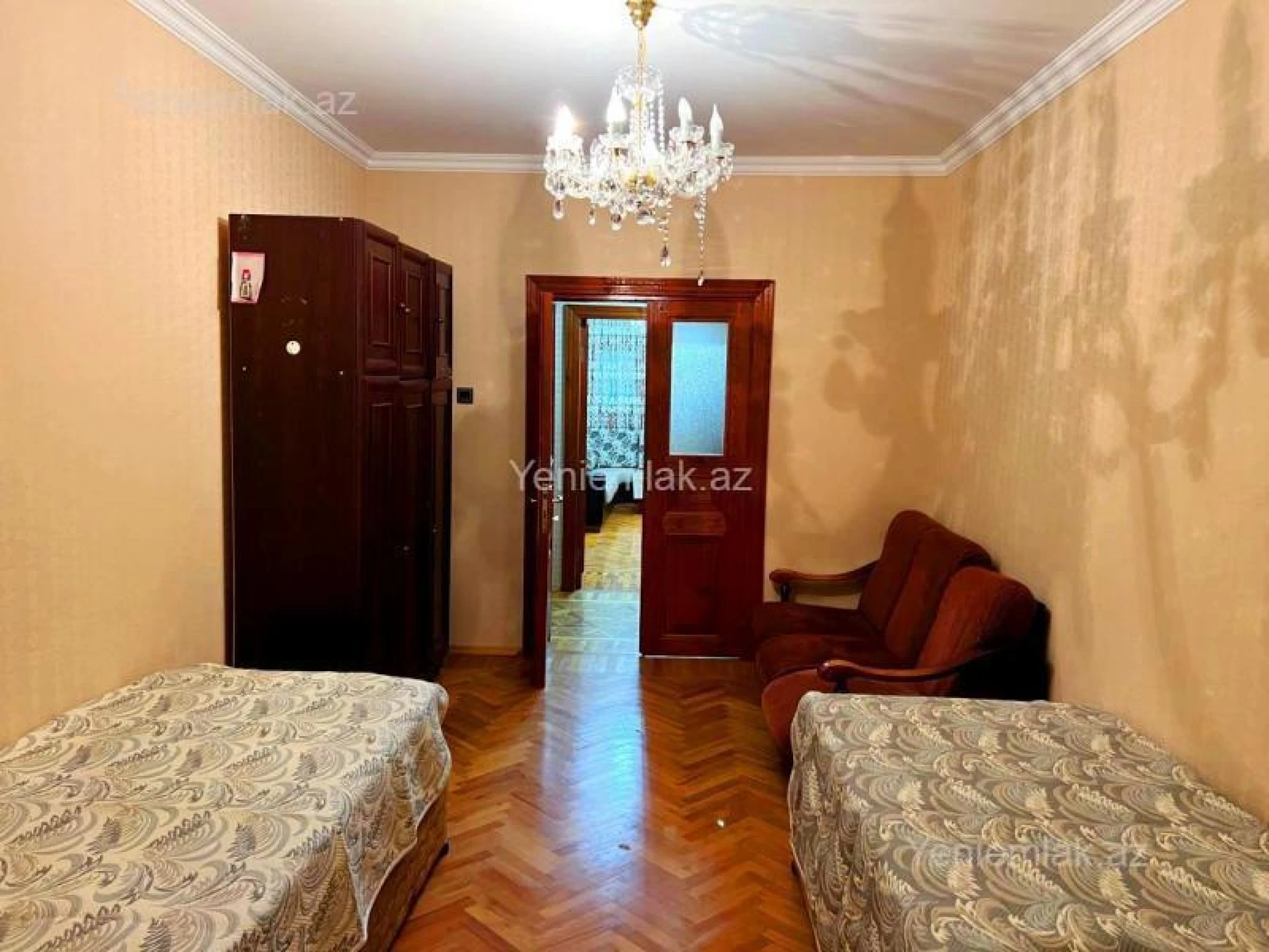 Satılır 5 otaqlı köhnə tikili 130 m²