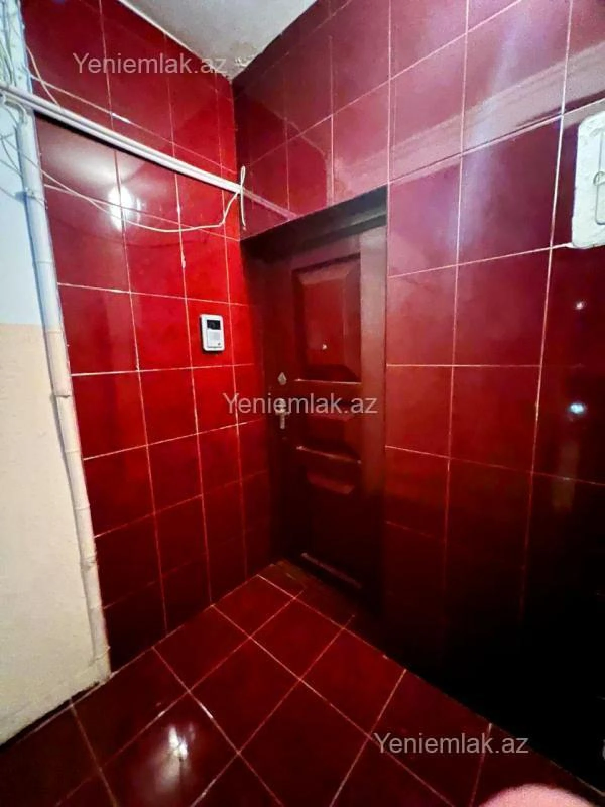 Satılır 5 otaqlı köhnə tikili 130 m²