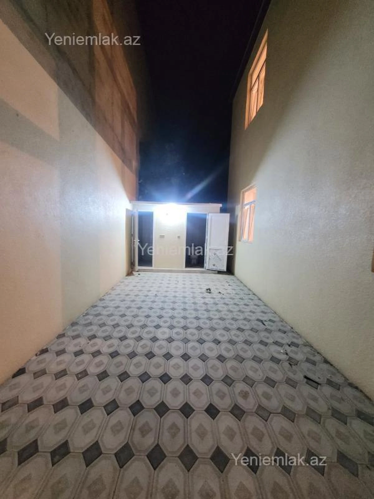 Satılır 6 otaqlı həyət evi 250 m²