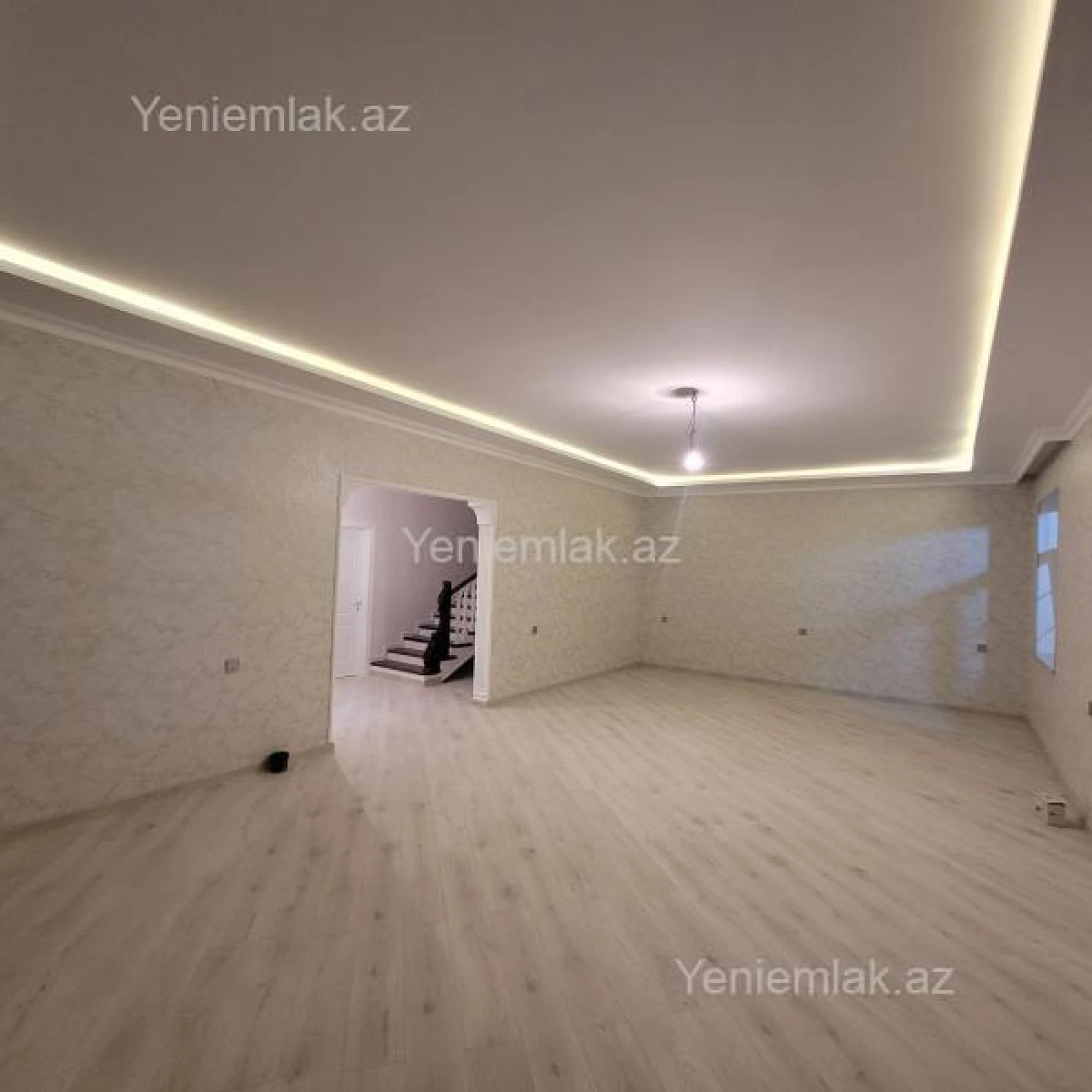 Satılır 6 otaqlı həyət evi 250 m²