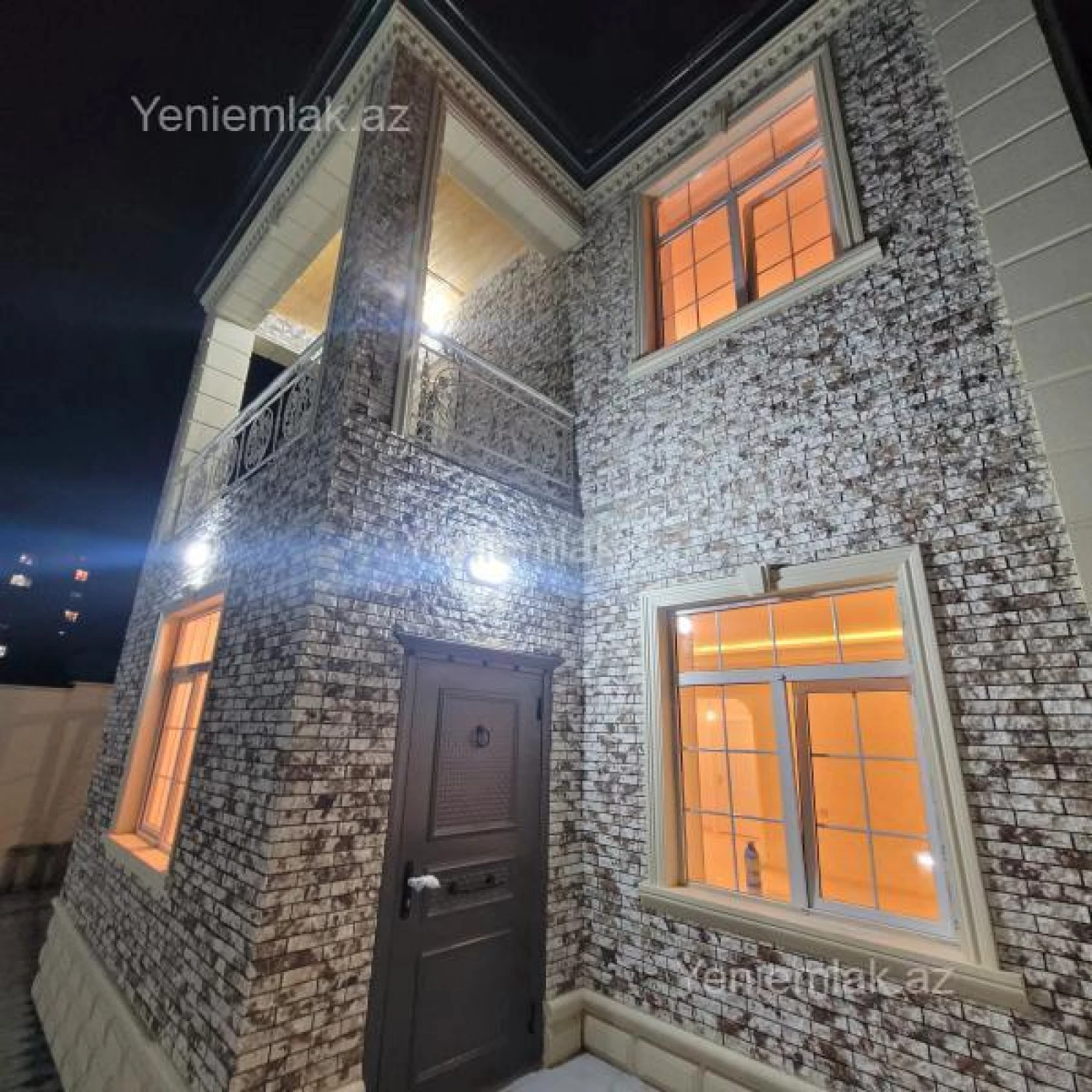 Satılır 6 otaqlı həyət evi 250 m²