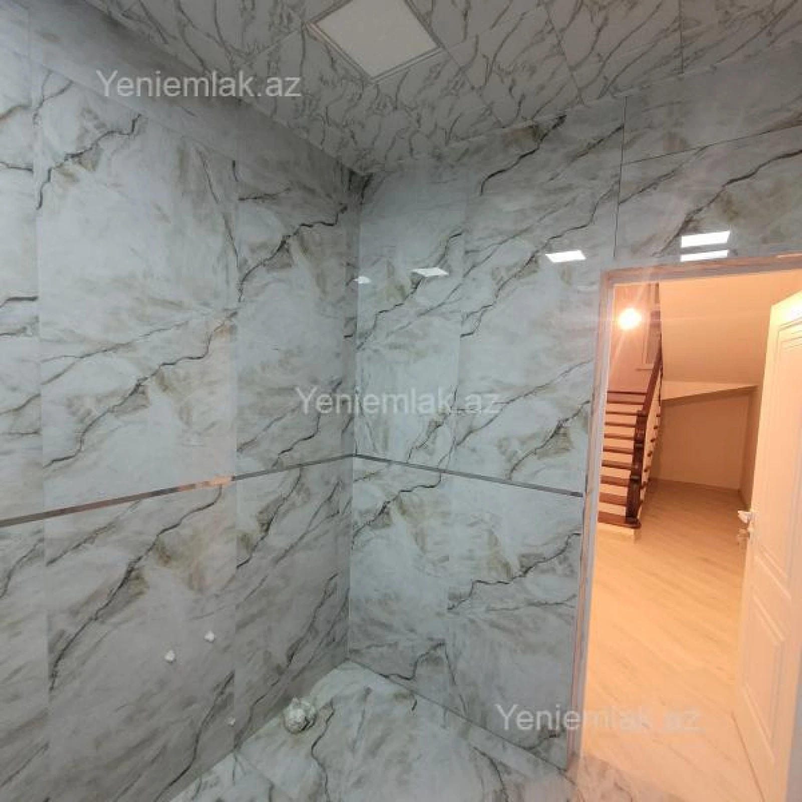 Satılır 6 otaqlı həyət evi 250 m²