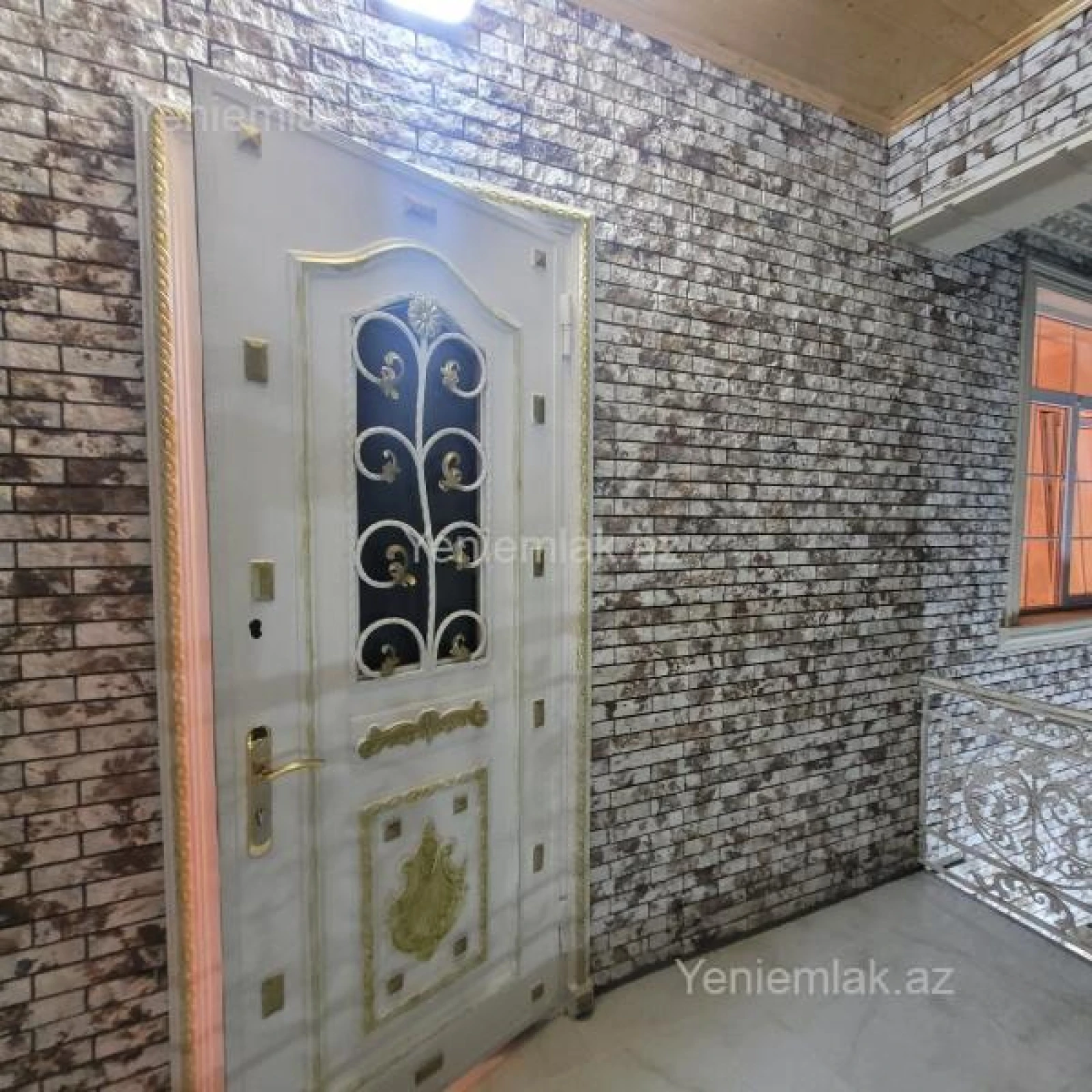 Satılır 6 otaqlı həyət evi 250 m²