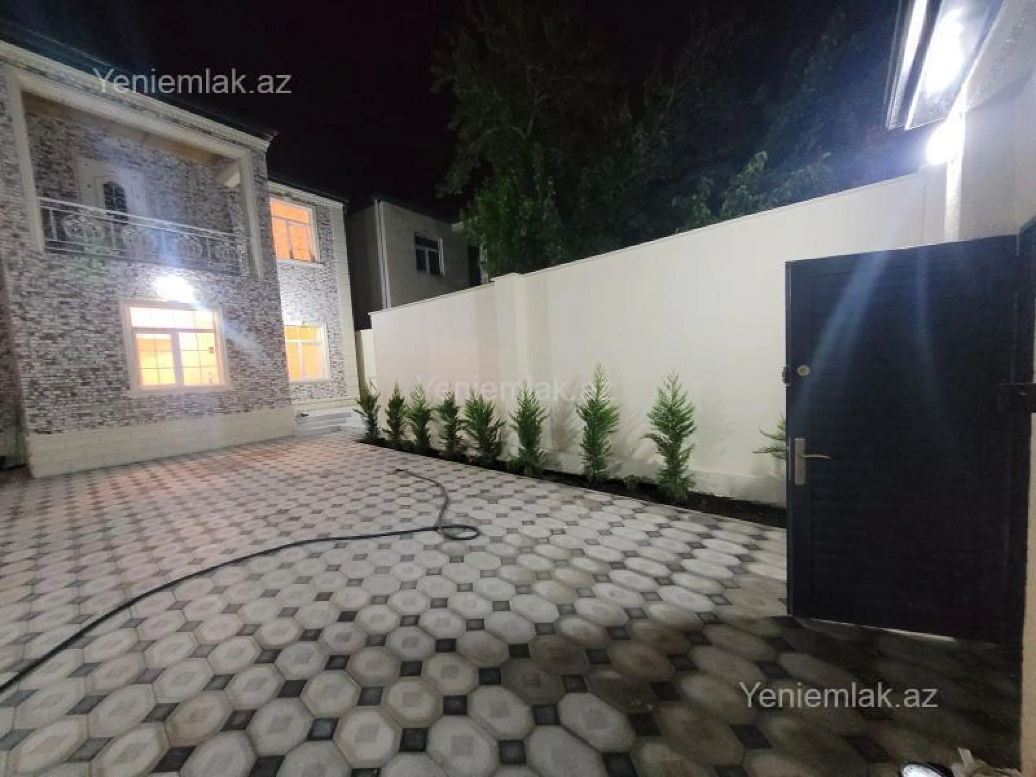 Satılır 6 otaqlı həyət evi 250 m²