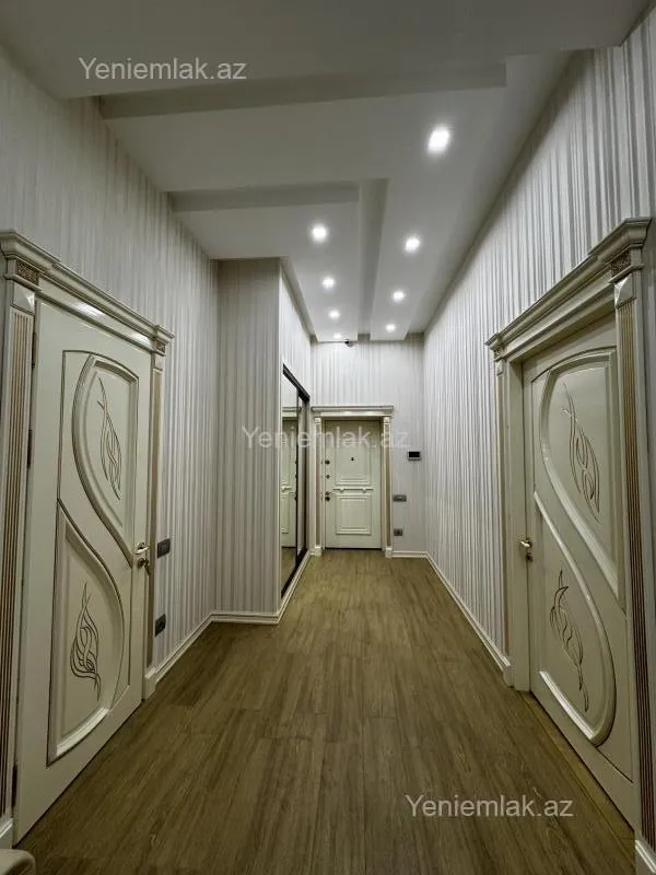 Satılır 3 otaqlı yeni tikili 203 m²
