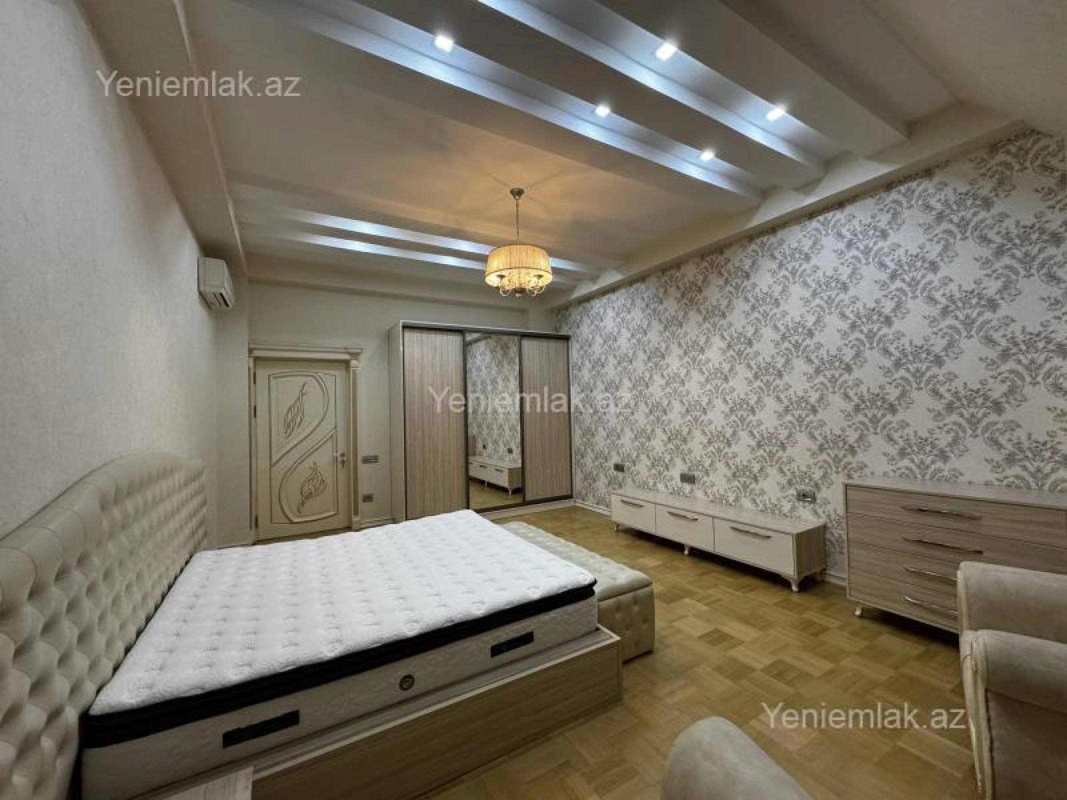 Satılır 3 otaqlı yeni tikili 203 m²