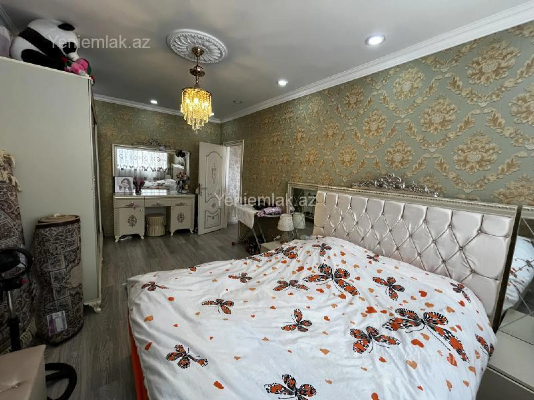 Satılır 4 otaqlı köhnə tikili 80 m²