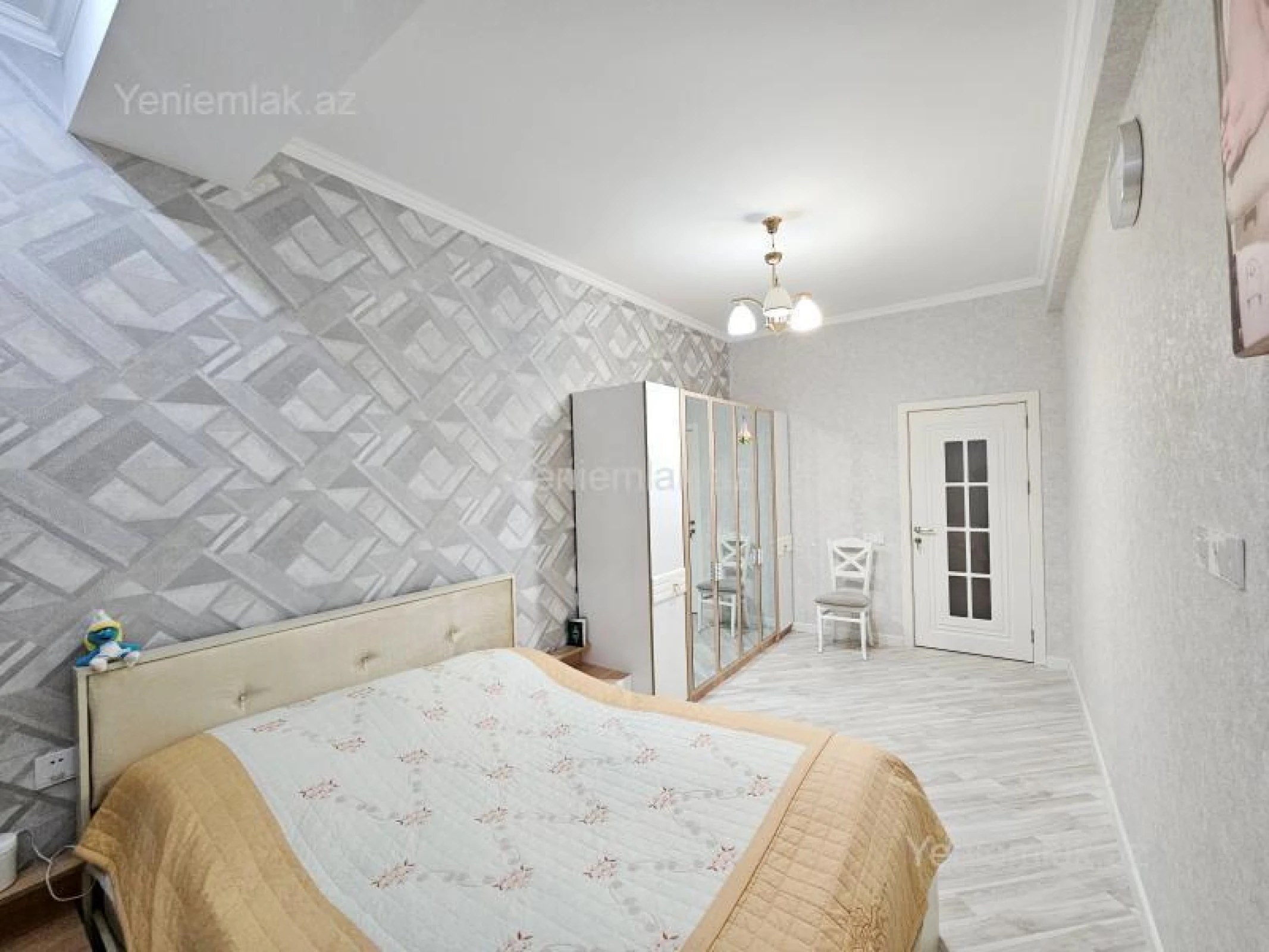 Satılır 2 otaqlı yeni tikili 87 m²