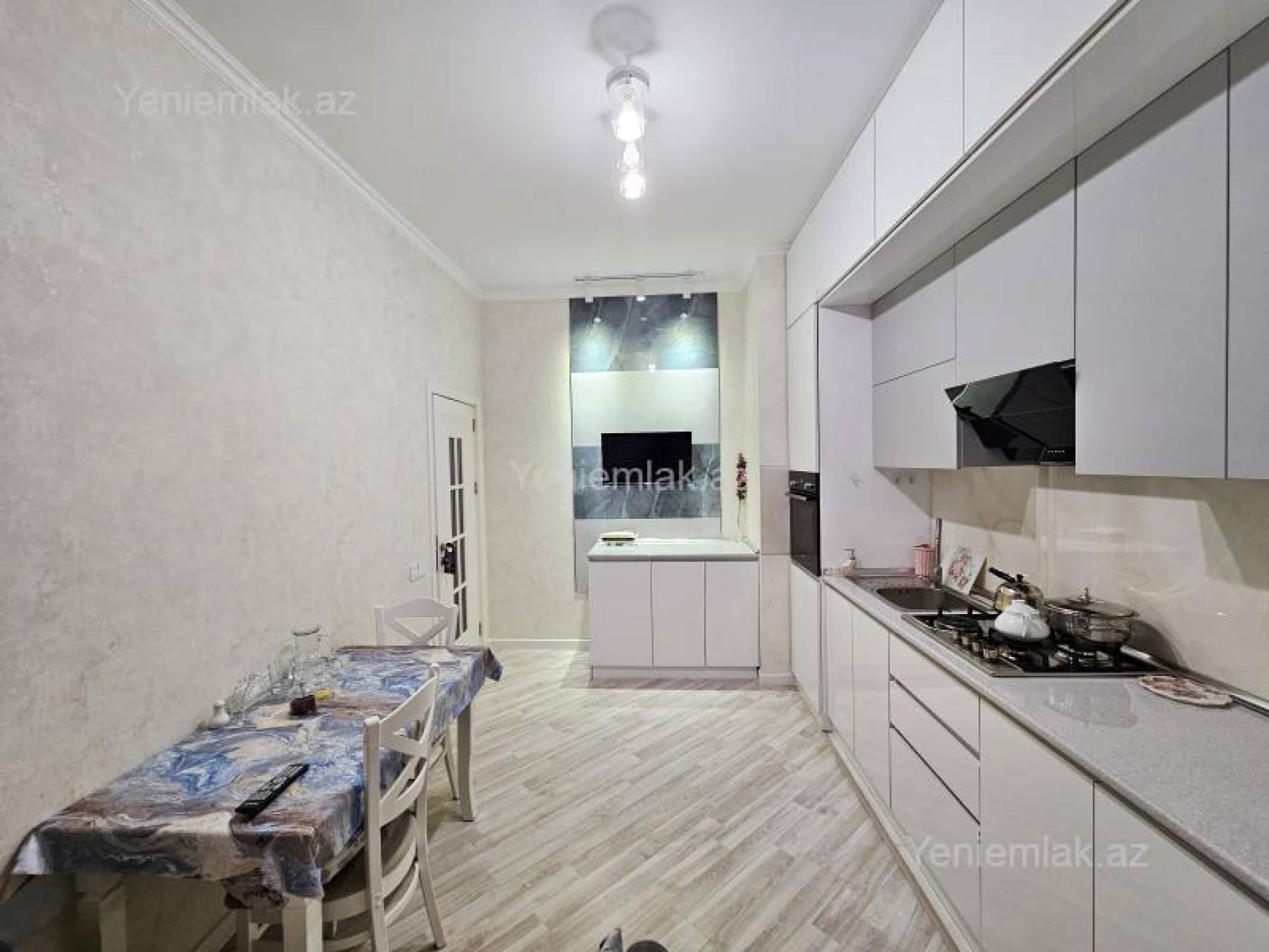 Satılır 2 otaqlı yeni tikili 87 m²