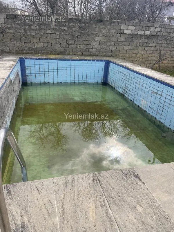 Satılır 6 otaqlı həyət evi 250 m²