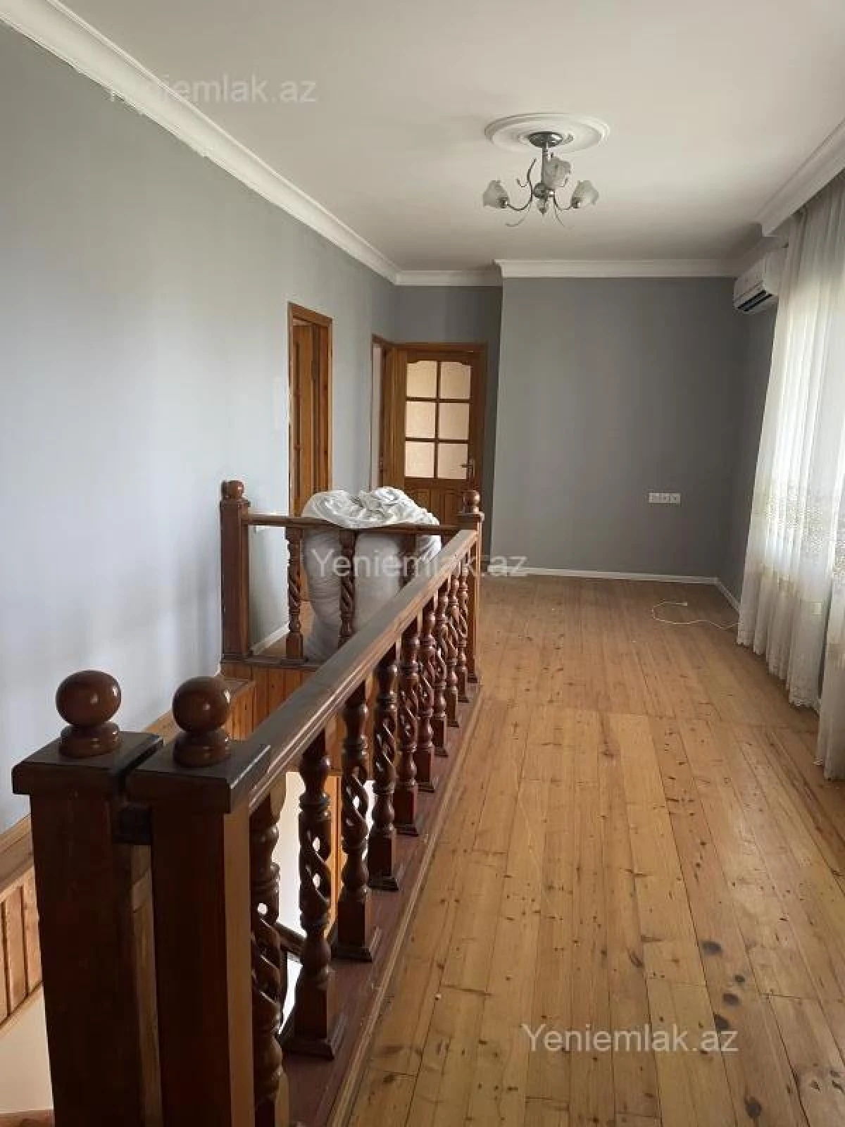 Satılır 6 otaqlı həyət evi 250 m²