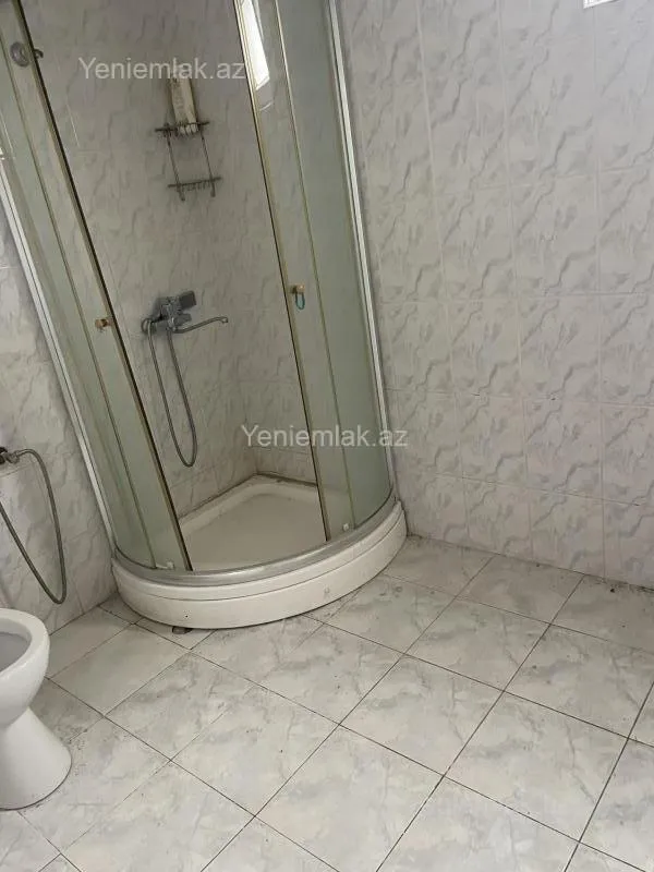 Satılır 6 otaqlı həyət evi 250 m²