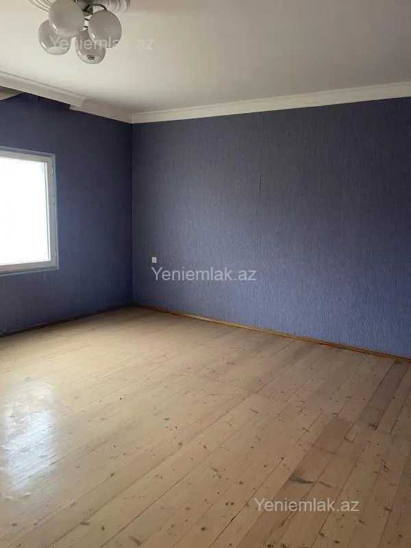 Satılır 6 otaqlı həyət evi 250 m²
