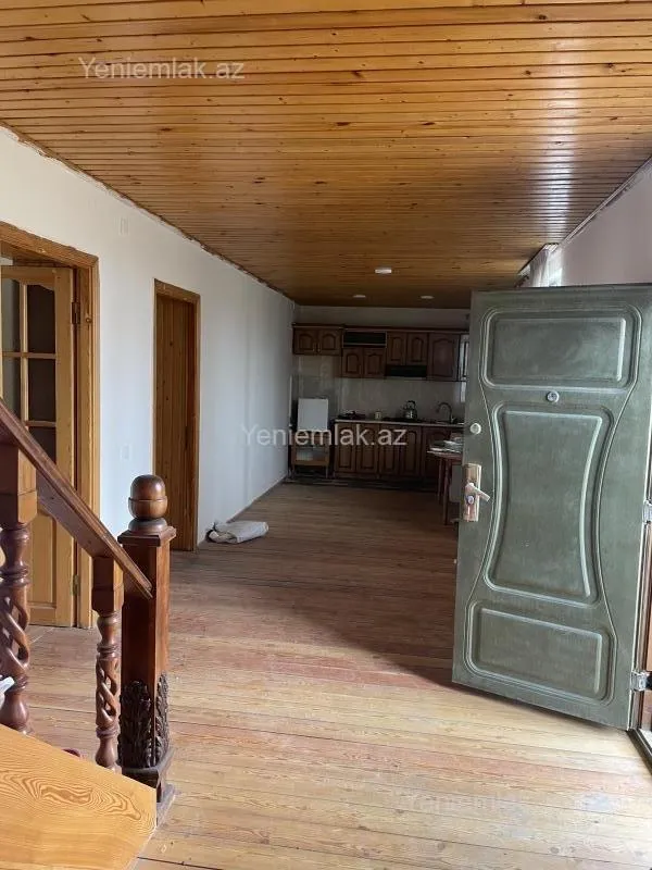 Satılır 6 otaqlı həyət evi 250 m²