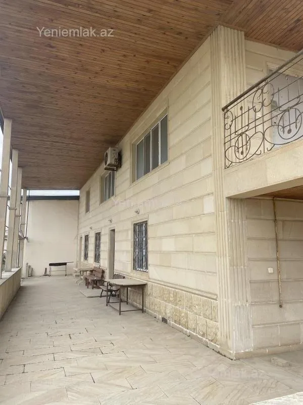 Satılır 6 otaqlı həyət evi 250 m²