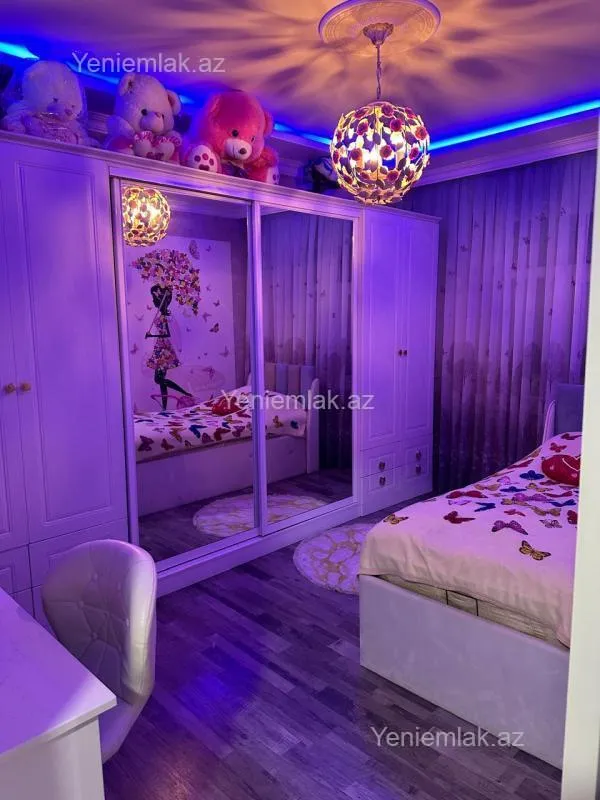 Satılır 4 otaqlı həyət evi 180 m²