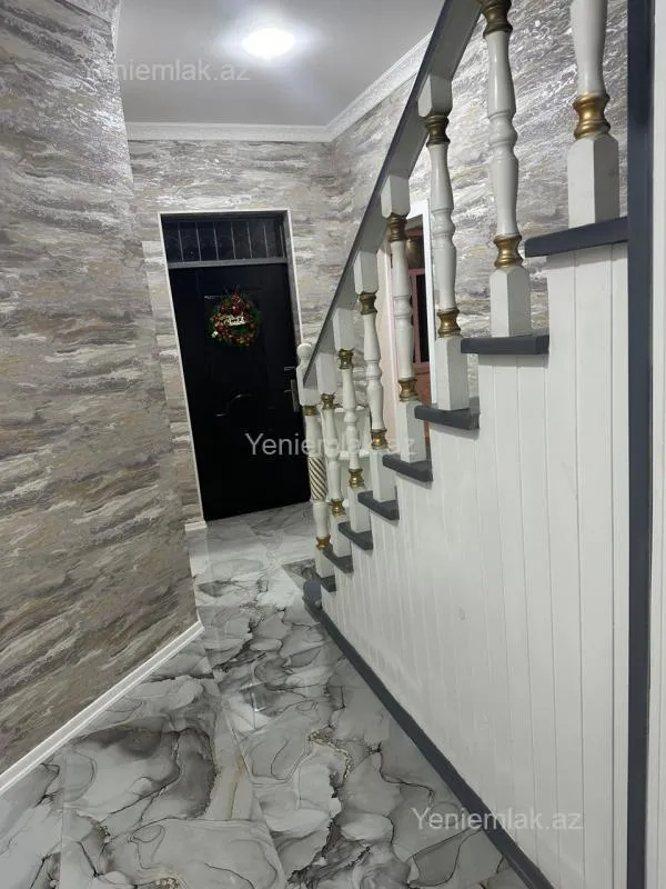 Satılır 4 otaqlı həyət evi 180 m²