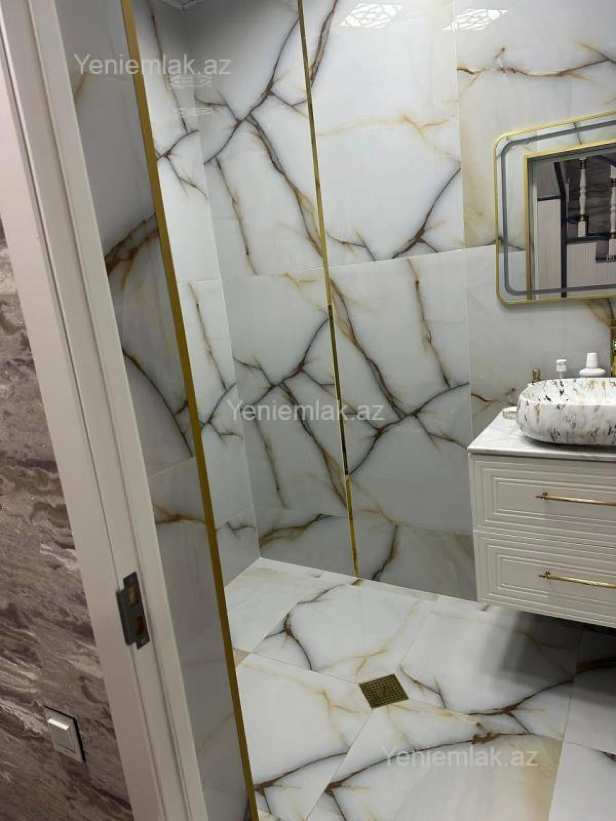 Satılır 4 otaqlı həyət evi 180 m²