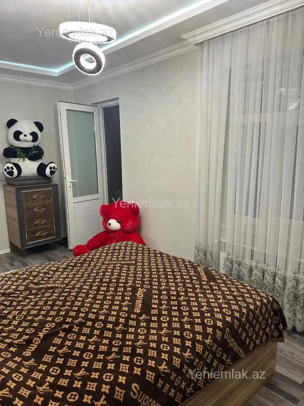 Satılır 4 otaqlı həyət evi 180 m²