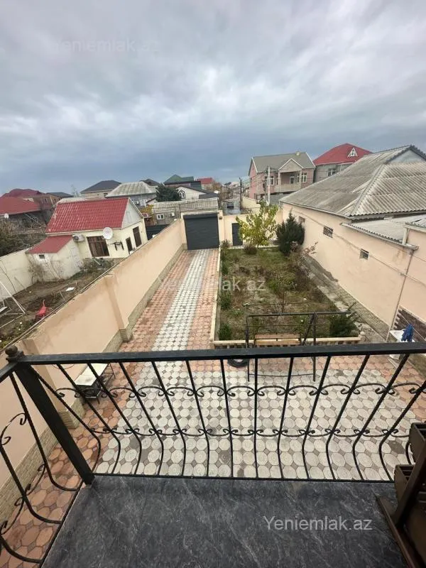 Satılır 4 otaqlı həyət evi 180 m²