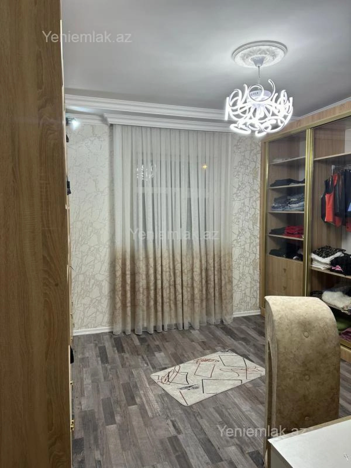Satılır 4 otaqlı həyət evi 180 m²