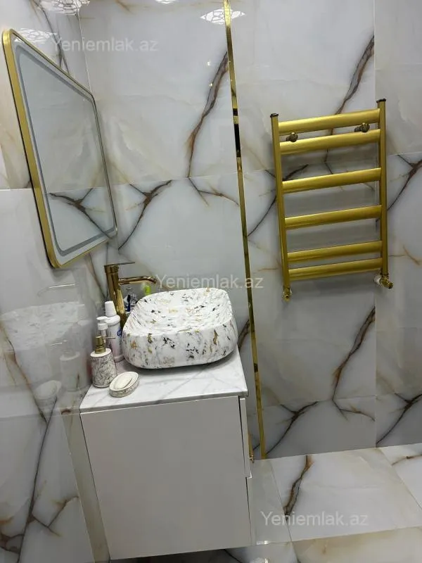 Satılır 4 otaqlı həyət evi 180 m²