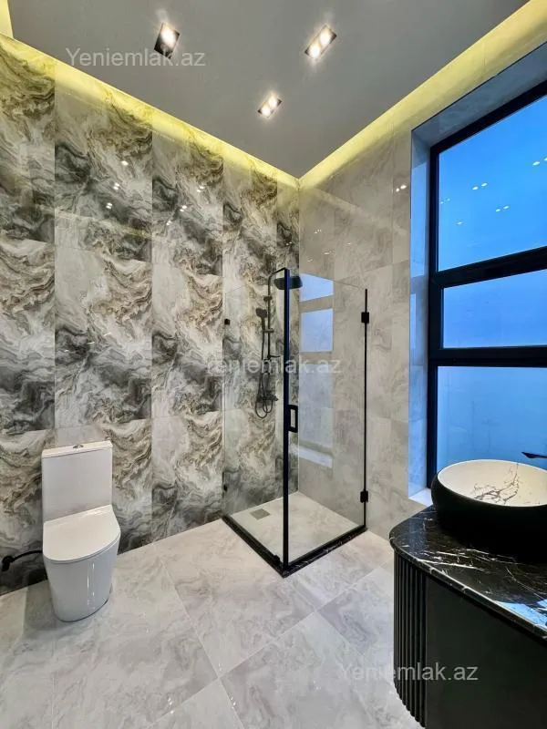 Satılır 4 otaqlı həyət evi 210 m²