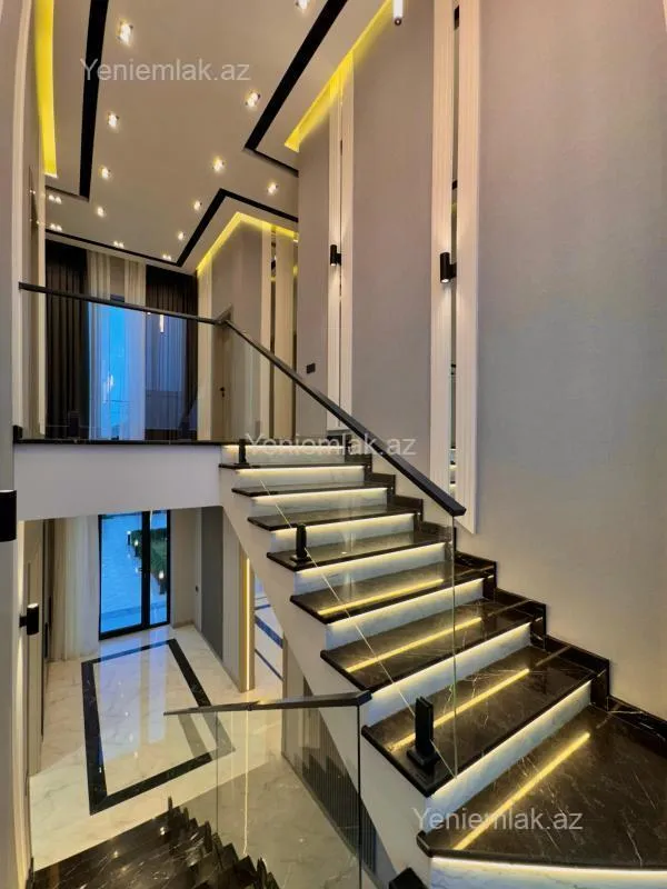 Satılır 4 otaqlı həyət evi 210 m²