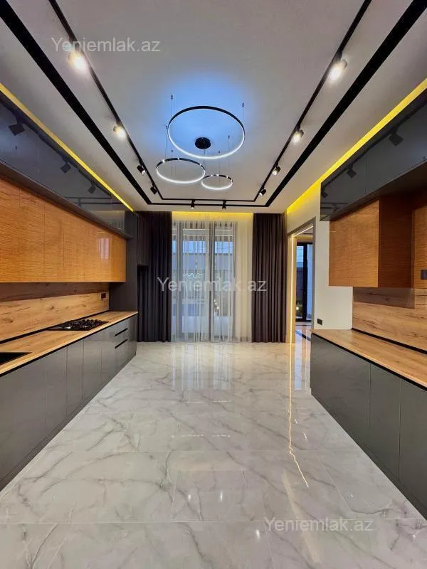 Satılır 4 otaqlı həyət evi 210 m²