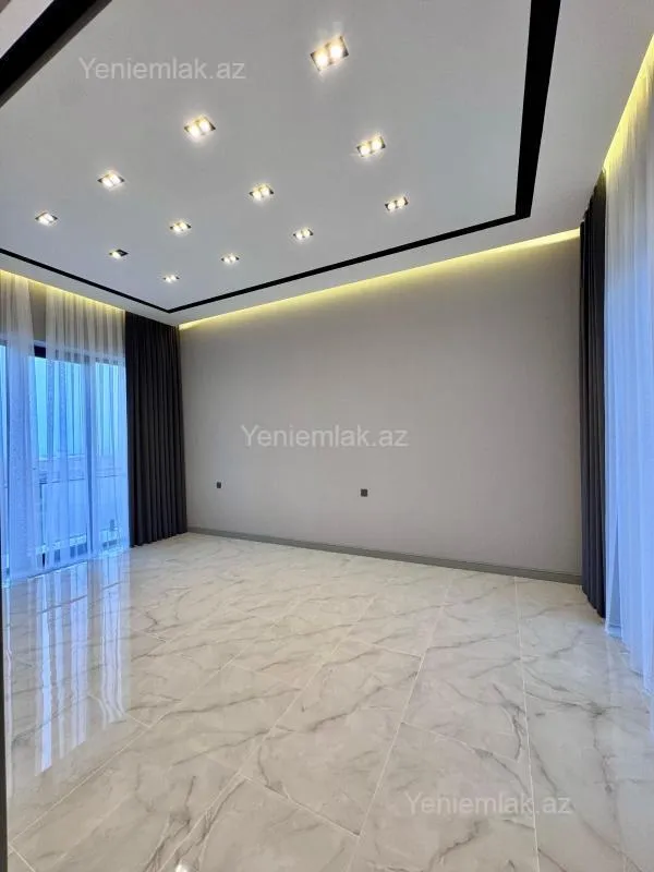 Satılır 4 otaqlı həyət evi 210 m²