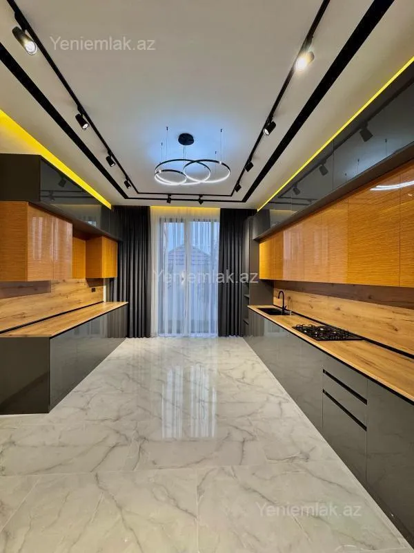 Satılır 4 otaqlı həyət evi 210 m²