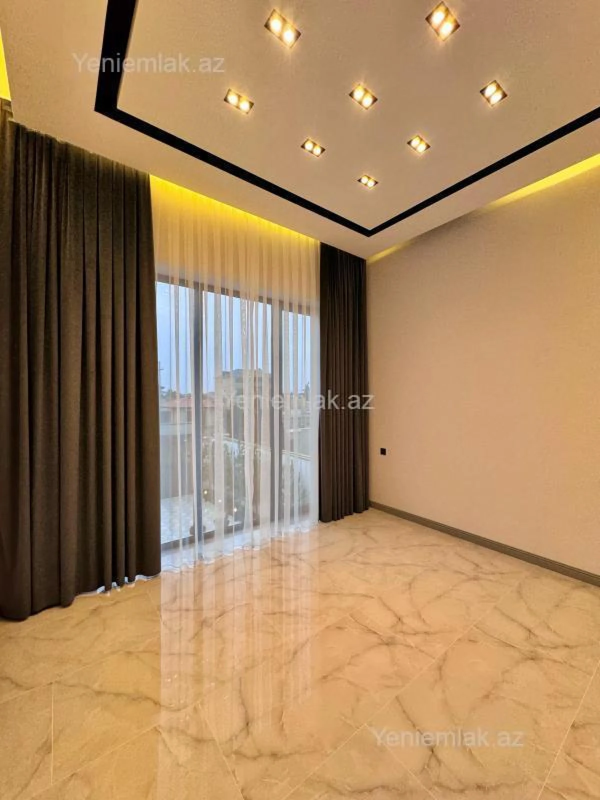 Satılır 4 otaqlı həyət evi 210 m²