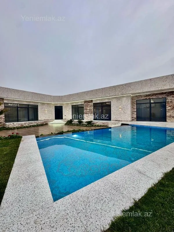 Satılır 5 otaqlı həyət evi 200 m²