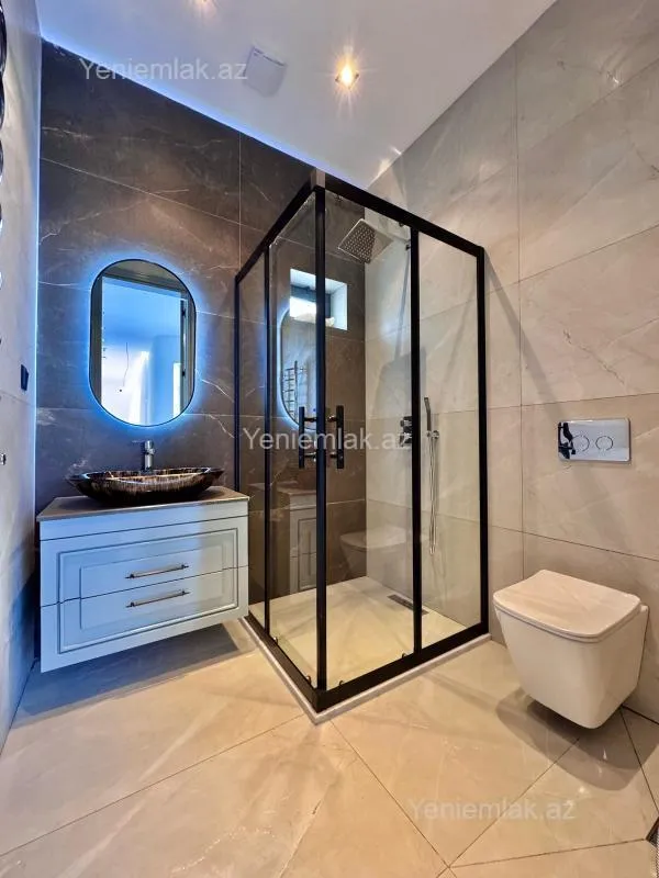 Satılır 5 otaqlı həyət evi 200 m²