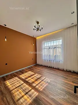 Satılır 5 otaqlı həyət evi 200 m²