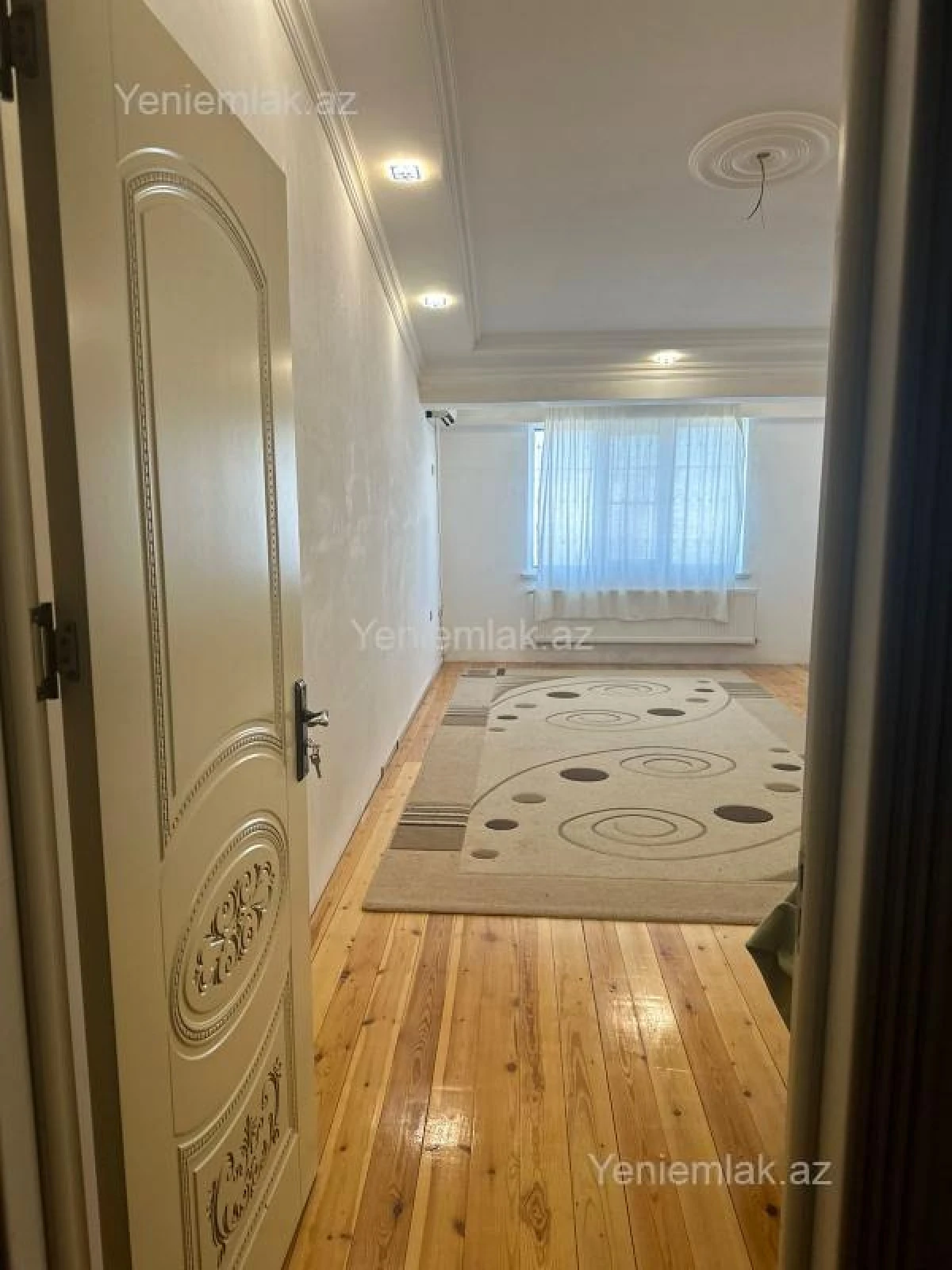 Satılır 4 otaqlı yeni tikili 200 m²