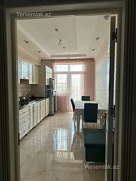 Satılır 4 otaqlı yeni tikili 200 m²