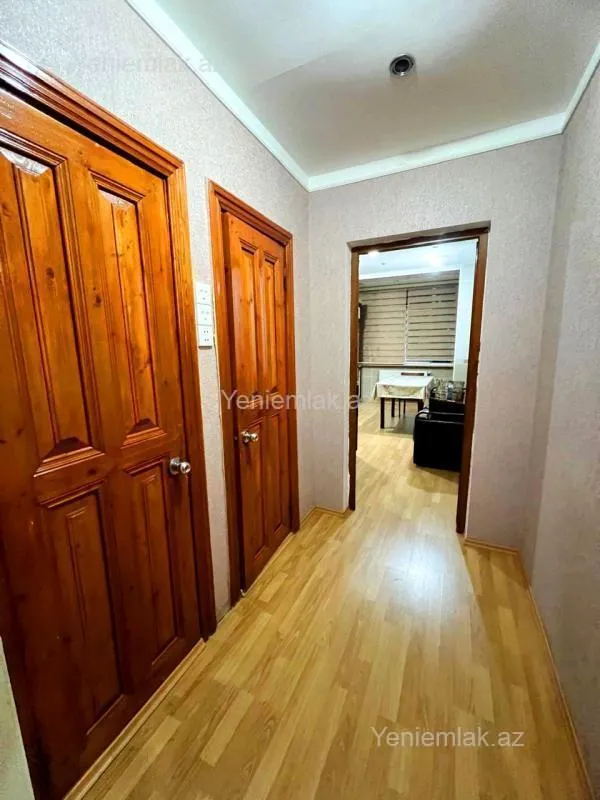 Satılır 5 otaqlı köhnə tikili 120 m²